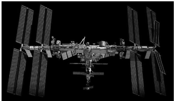 Imagen de la Estación Espacial Internacional (EEI) en órbita.