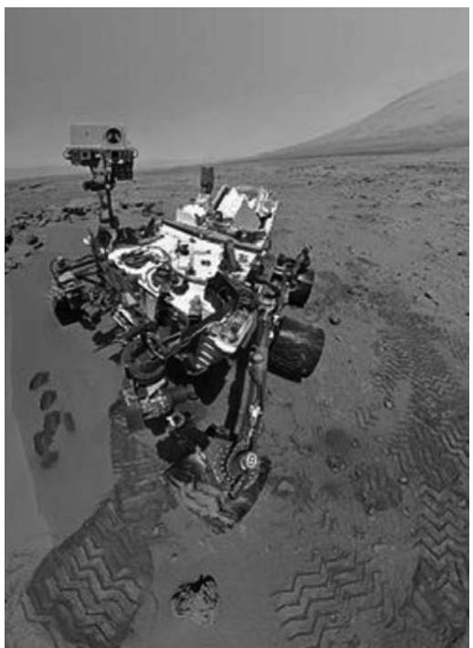 Imagen del Curiosity en el cráter Gale, en la superficie de Marte